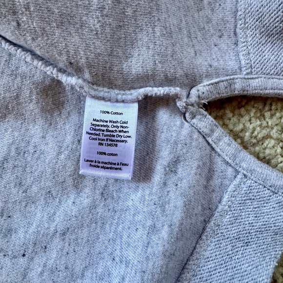 Vineyard Vines Eyelet Shep Shirt.
Full Zip French Terry. Stand-Up Collar - Picture 6 of 7